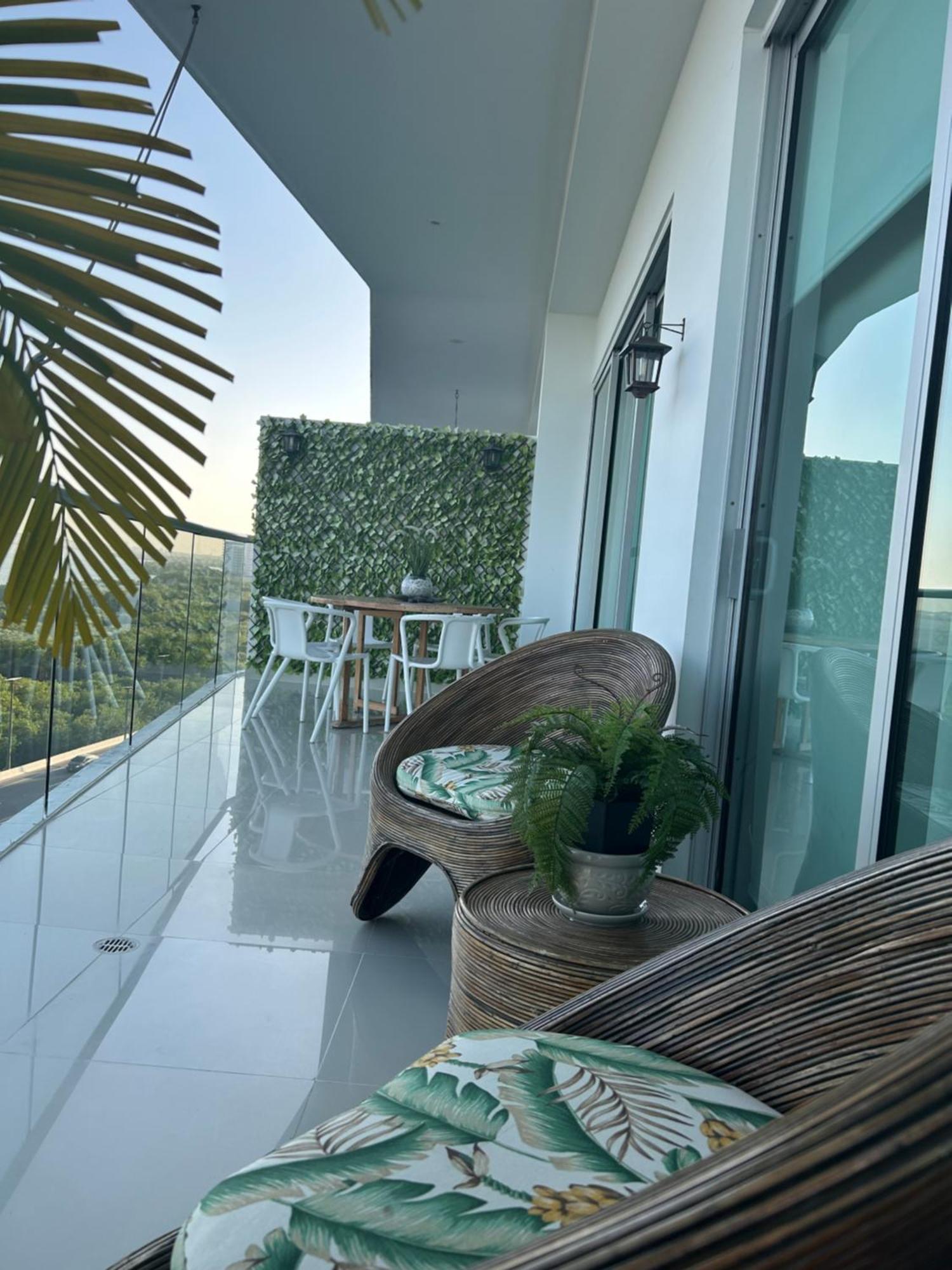 Apartment Hermoso Apartamento: Beachfront Comfort With Direct Access *
